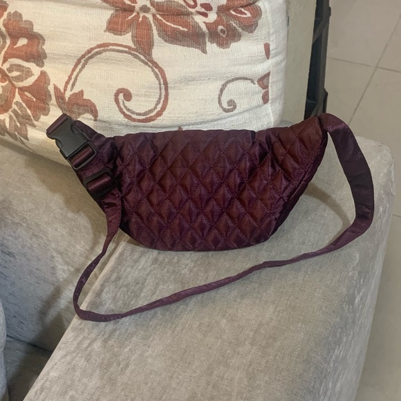 Forever 21 Belt Bag - Picture 3 of 3